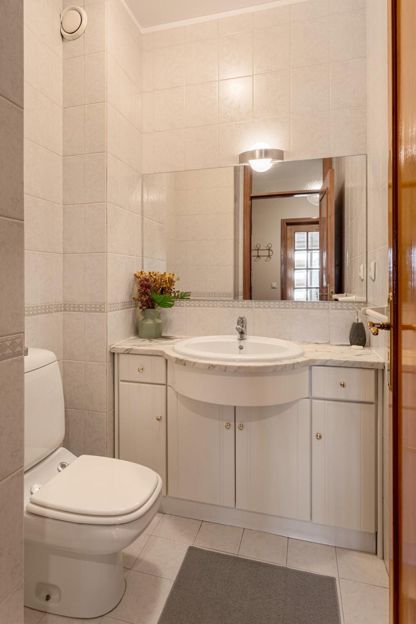 Joivy Stylish City Centre Flat With Parking Maía Kültér fotó