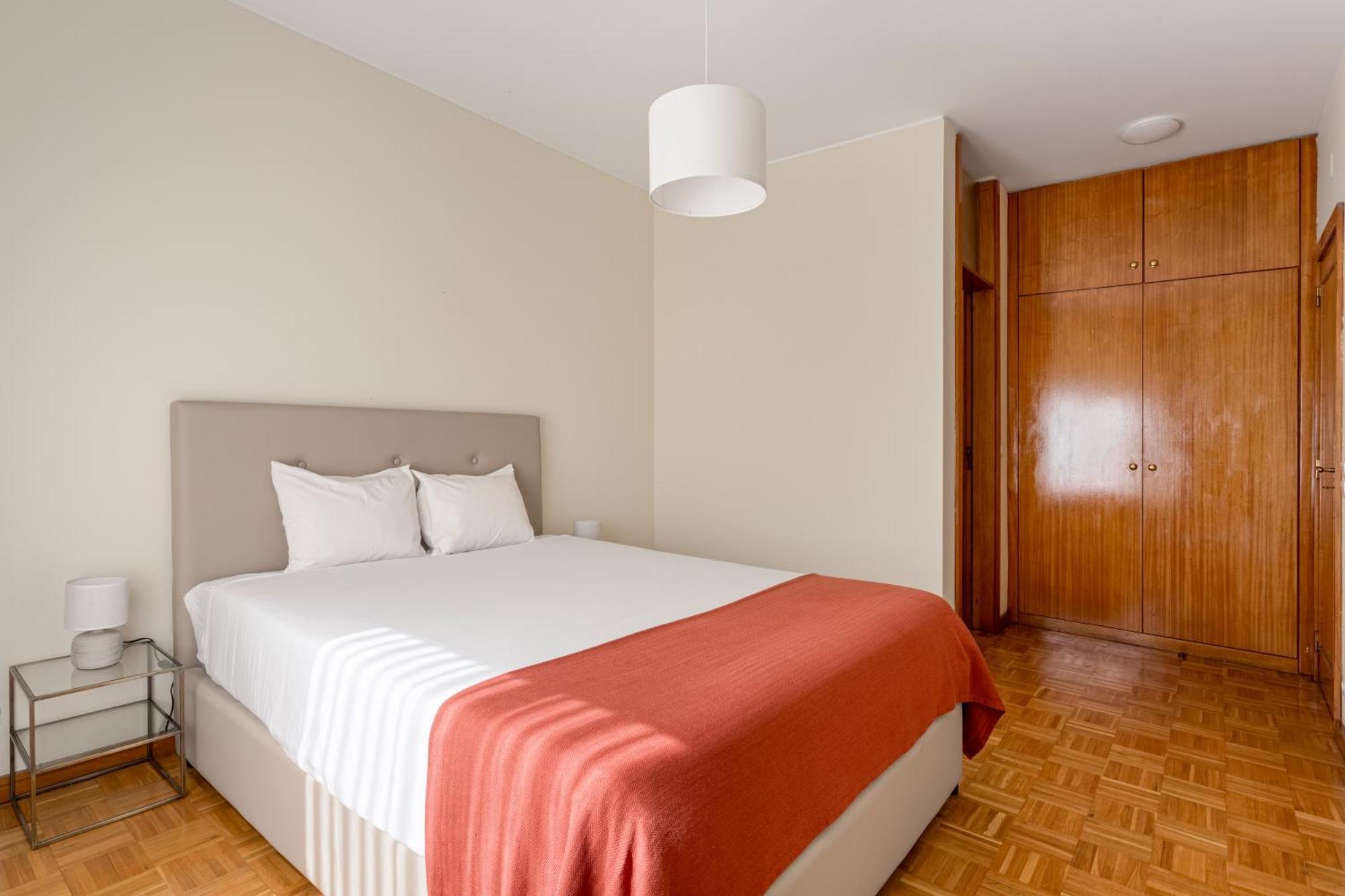 Joivy Stylish City Centre Flat With Parking Maía Kültér fotó
