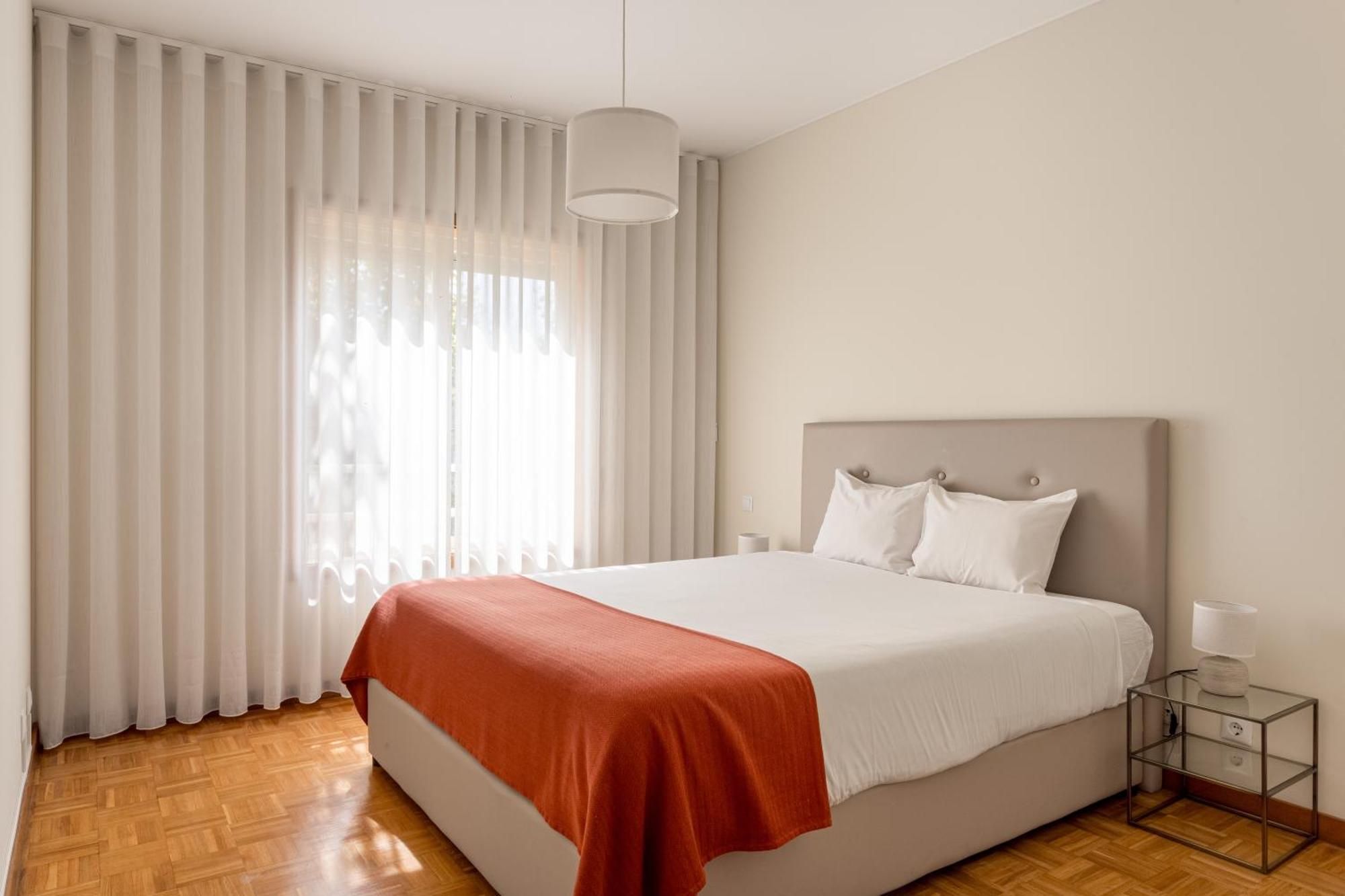 Joivy Stylish City Centre Flat With Parking Maía Kültér fotó
